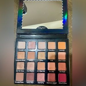 Violet Voss pro eyeshadows